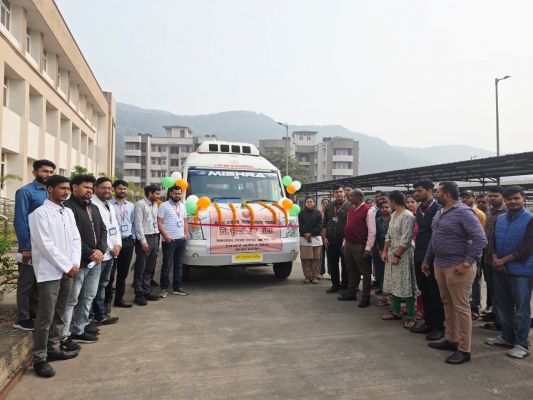 ईएसआईसी अस्पताल परसदा में निःशुल्क बस सेवा का शुभारंभ, अब बीमित श्रमिकों और उनके परिजनों को अस्पताल पहुँचने में नहीं होगी आवागमन की परेशानी