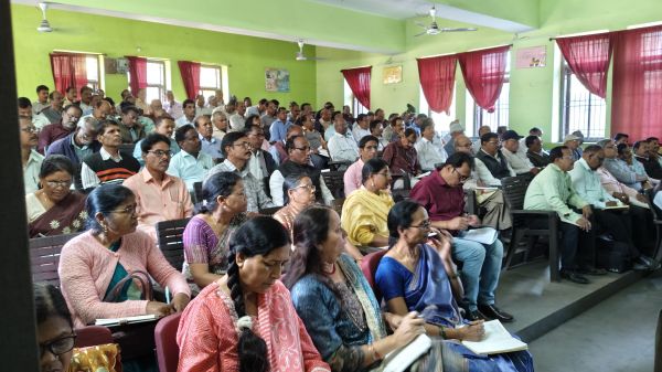 बोर्ड परीक्षा में एक भी चूक नहीं होगी बर्दाश्त&mdash;कलेक्टर के निर्देश पर जिलेभर के केन्द्राध्यक्षों को मिला सख्त प्रशिक्षण, प्रश्नपत्र से लेकर मूल्यांकन तक की प्रक्रिया समझाई