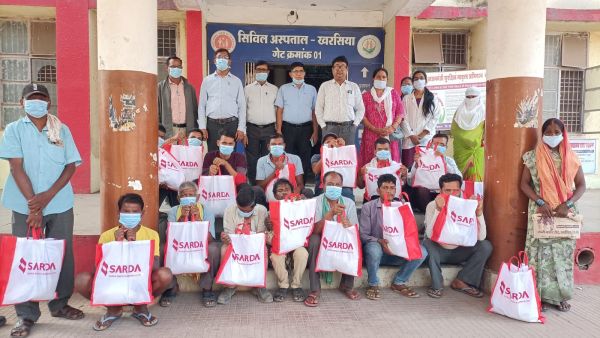 दवा के साथ पोषण का भी मजबूत सहारा: खरसिया में टीबी मरीजों को मिला फूड बास्केट, &lsquo;निक्षय मित्र&rsquo; बनकर उद्योग समूह ने निभाई सामाजिक जिम्मेदारी