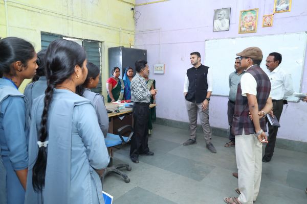 खनिज उत्खनन प्रभावित घरघोड़ा में आईटीआई प्रशासनिक भवन का होगा उन्नयन, मुख्यमंत्री युवा केंद्र को बनाया जाएगा रोजगार उन्मुखी प्रशिक्षण केंद्र,कलेक्टर श्री मयंक चतुर्वेदी का सघन दौरा