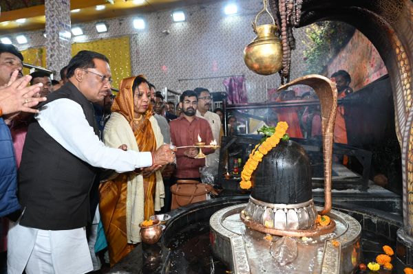 श्रद्धा और आस्था का प्रमुख केंद्र बाबा धाम &ndash; मुख्यमंत्री श्री विष्णु देव साय,मुख्यमंत्री ने सपत्नीक&nbsp; सत्यनारायण बाबा धाम में की पूजा-अर्चना,1 करोड़ 20 लाख रुपए के विकास कार्यों का शिलान्यास