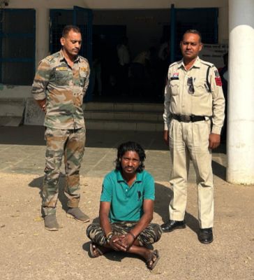 उधारी के तीन हजार रुपये बने खूनी संघर्ष की वजह &mdash; पड़ोसियों के बीच जमकर मारपीट, पति-पत्नी गिरफ्तार, ब्लेड से हमले में घायल दो लोग
