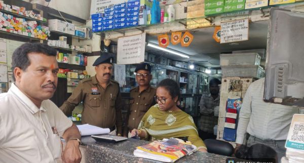 नशा मुक्ति अभियान के तहत 15 मेडिकल स्टोर्स को कड़ी चेतावनी, बिना डॉक्टर पर्ची दवा बिक्री पर सख्ती