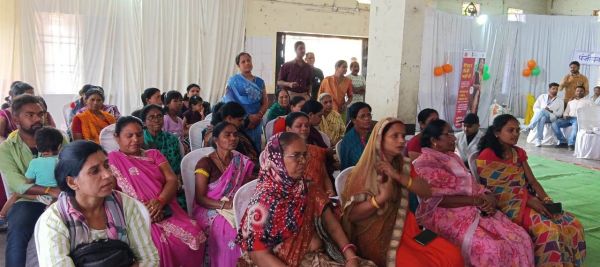 सास-बहू सम्मेलन एवं निःशुल्क स्वास्थ्य शिविर का हुआ आयोजन,परिवार नियोजन, आयुष्मान योजना व पोषण के प्रति जागरूकता पर विशेष जोर