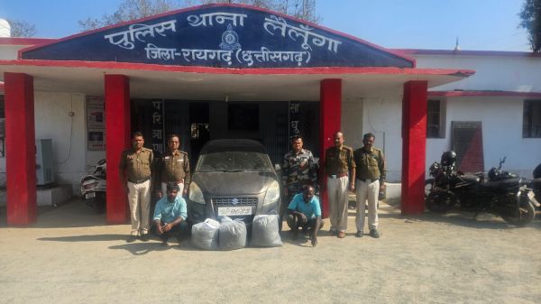 उड़ीसा से फिल्म &lsquo;पुष्पा&rsquo; स्टाइल में मॉडिफाई कार से 29 किलो गांजा की तस्करी, लैलूंगा बॉर्डर पर दो तस्कर दबोचे, 17.65 लाख की संपत्ति जब्त, सरगना पर भी नामजद एफआईआर&rdquo;