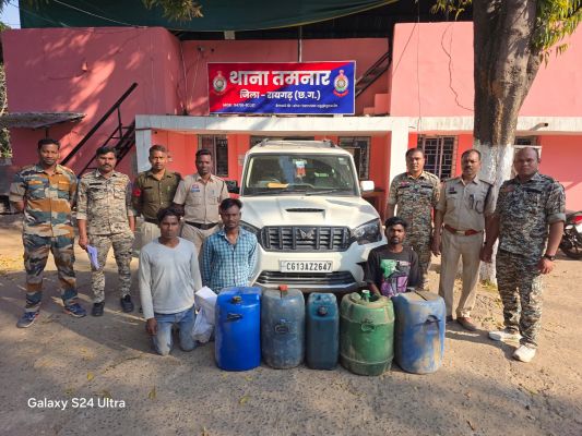 डीजल चोर गिरोह पर पुलिस का प्रहार &mdash; हाईवा चालकों से मारपीट कर डीजल लूटने वाले तीन आरोपी गिरफ्तार, स्कॉर्पियो वाहन सहित 80 लीटर डीजल और हथियारनुमा सामान बरामद
