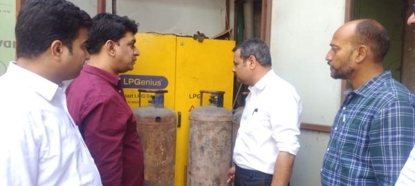 घरेलू एलपीजी का व्यवसायिक उपयोग करने वालों पर प्रशासन की कड़ी नजर, रायगढ़ में संयुक्त टीम का छापा, होटलों-ढाबों में जांच कर दिए सख्त निर्देश