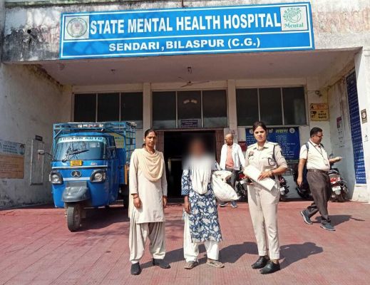 सड़क किनारे बेसहारा भटक रही मानसिक रूप से अस्वस्थ महिला को मिला सहारा, लैलूंगा पुलिस की मानवीय पहल से उपचार के लिए भेजा गया सेन्द्री मनोरोग अस्पताल
