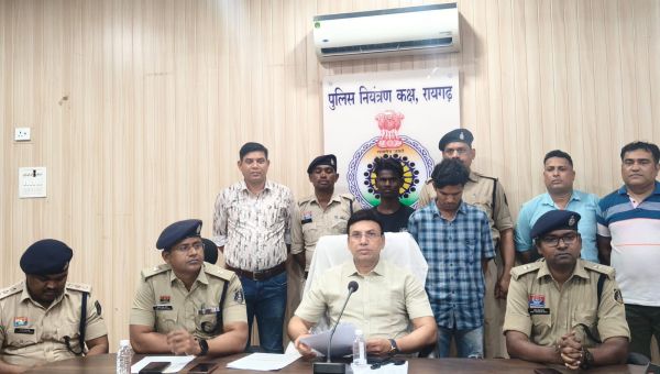 धामाकेदार खुलासा : मोबाइल शॉप में 14 लाख की आईफोन चोरी का पर्दाफाश, चलती ट्रेन से दबोचा गया मुख्य आरोपी &mdash; 16 के 16 आईफोन बरामद