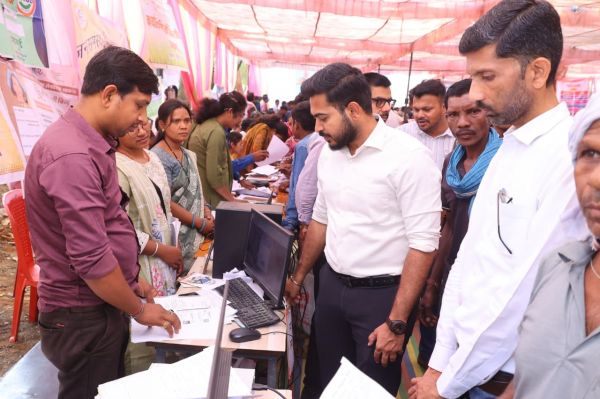 छाल में जिला स्तरीय जनसमस्या निवारण शिविर, मौके पर समाधान और योजनाओं का मिला सीधा लाभ,सैकड़ों आवेदनों का मौके पर निराकरण, ग्रामीणों में दिखा उत्साह