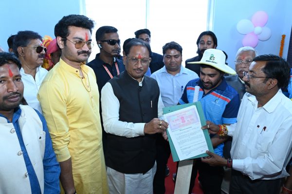 मुख्यमंत्री ने जशपुर में कृपा क्रिकेट एकेडमी का किया शुभारंभ ,सरगुजा ओलंपिक की विजेता बास्केटबॉल टीम को दी बधाई &nbsp;
