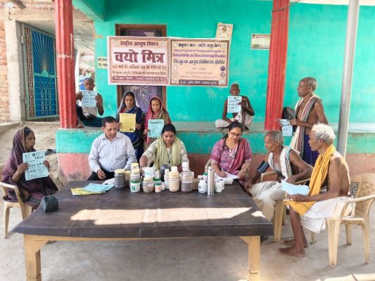 आयुर्वेद चिकित्सा शिविर में 405 मरीजों का हुआ निःशुल्क उपचार,दूरस्थ ग्रामीण क्षेत्रों में स्वास्थ्य जागरूकता और परामर्श पर जोर