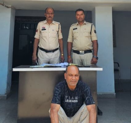 ऑपरेशन अंकुश :&nbsp; पुलिस का जुआ-सट्टा माफिया पर बड़ा एक्शन, 5 आरोपी गिरफ्तार, 4 मोबाइल और 19 हजार से ज्यादा नगदी जब्त
