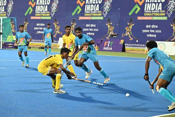 रायपुर के सरदार वल्लभभाई पटेल इंटरनेशनल हॉकी स्टेडियम में&nbsp; फाइनल मुकाबला में&nbsp; ओडिशा ने झारखंड को 4-1 से हराकर&nbsp; दिलाया स्वर्ण पदक