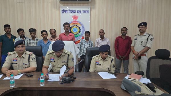 रायगढ़ पुलिस का बड़ा एक्शन: अंतर्राज्यीय बाइक चोर गिरोह का भंडाफोड़, 21 चोरी की मोटरसाइकिल जब्त &mdash; मास्टरमाइंड सुखदेव चौहान गिरफ्तार, 9 खरीदार भी शिकंजे में, फरार साथी की तलाश जारी