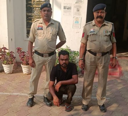 कोतरारोड़ शराब भट्ठी के पास डायल 112 चालक से मारपीट, धारदार हथियार बरामद &mdash; कोतवाली पुलिस की रातोंरात कार्रवाई, आरोपी न्यायिक रिमांड पर, फरार साथियों की तलाश तेज