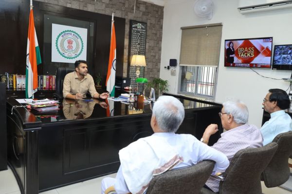ज्ञानभारतम् सर्वे में रायगढ़ ने पकड़ी रफ्तार, जिला प्रशासन ने बुद्धिजीवियों संग बनाई ठोस कार्ययोजना