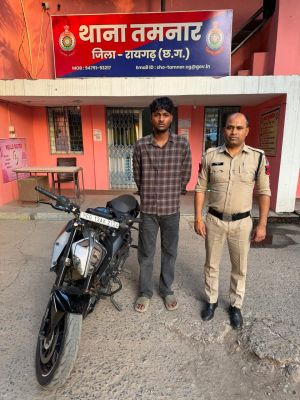 &ldquo;इंस्टाग्राम रील के लिए मौत से खेल रहा था युवक!&rdquo; &mdash; तेज रफ्तार बाइक पर खतरनाक स्टंट कर बनाया वीडियो, वायरल होते ही रायगढ़ पुलिस की सख्त कार्रवाई, तमनार पुलिस ने दबोचकर ठोका भारी जुर्माना