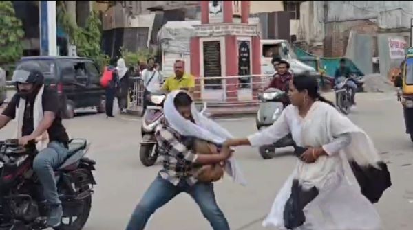 रायगढ़ पुलिस का लाइव एक्शन मोड : चेन स्नैचिंग और लूट की घटनाओं पर जिलेभर में एक साथ हुई हाई अलर्ट मॉक ड्रिल, चंद मिनटों में घेराबंदी कर दबोचे गए संदिग्ध