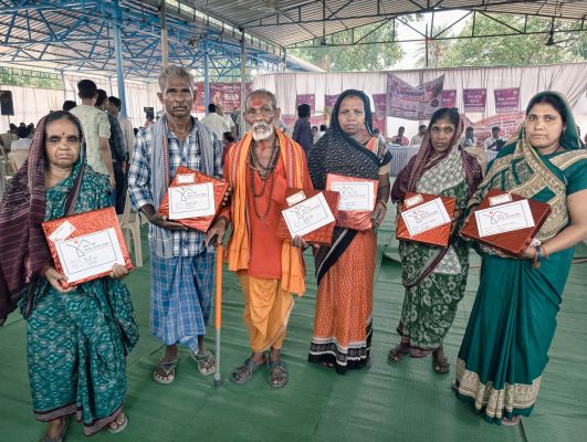 सुशासन तिहार में उमड़ा जनसैलाब: मचिदा शिविर बना ग्रामीणों की उम्मीदों का बड़ा केंद्र, मौके पर हुआ सैकड़ों आवेदनों का निराकरण, पीएम आवास की चाबी और राशन कार्ड पाकर खिल उठे हितग्राहियों के चेहरे