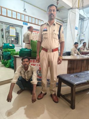 &ldquo;ऑपरेशन आघात&rdquo; का बड़ा असर : नशीले बुट्रम इंजेक्शन सप्लाई करने वाला मुख्य आरोपी गिरफ्तार, युवाओं और नाबालिगों को नशे में धकेलने वाले नेटवर्क पर रायगढ़ पुलिस का लगातार शिकंजा