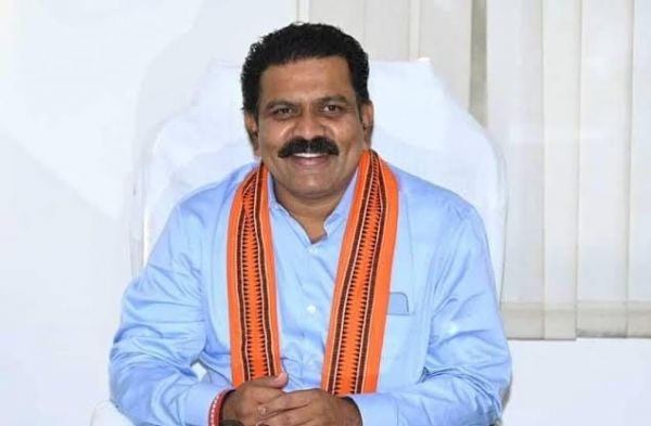 पीएम आवास योजना से कोई पात्र परिवार न रहे वंचित: उपमुख्यमंत्री विजय शर्मा ने केंद्रीय मंत्री शिवराज सिंह चौहान को लिखा पत्र