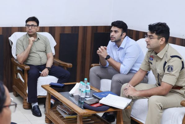 जन-धन की सुरक्षा सर्वोच्च प्राथमिकता, बाढ़ और प्राकृतिक आपदाओं से निपटने प्रशासन की व्यापक तैयारी, 24 घंटे संचालित रहेगी कंट्रोल रूम हेल्पलाइन