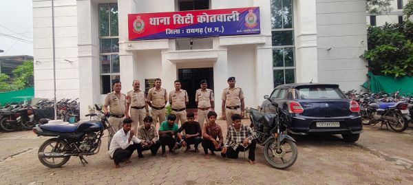 रायगढ़ में बाइक चोर गिरोह का भंडाफोड़, 5 चोर समेत 2 खरीदार गिरफ्तार; 3 चोरी की बाइक बरामद
