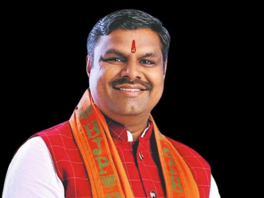 VSK ऐप की तकनीकी खामियों पर शिक्षा मंत्री का बड़ा ऐलान: 15 अगस्त तक होगा समाधान, किसी शिक्षक का वेतन नहीं कटेगा; 85% शिक्षक रोज दर्ज कर रहे ऑनलाइन उपस्थिति