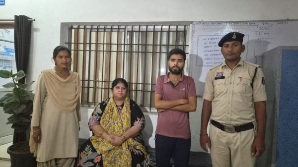 रायगढ़ में देह व्यापार के दो बड़े अड्डों पर पुलिस का एक साथ छापा, दो नाबालिग बालिकाएं मुक्त, दो महिलाओं समेत चार आरोपी गिरफ्तार