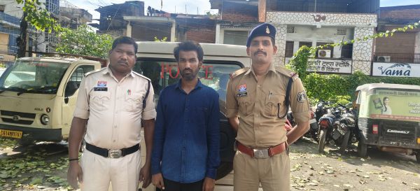 ऑपरेशन क्लीन हंट: ₹32 लाख की ट्रांसपोर्ट धोखाधड़ी का फरार आरोपी गिरफ्तार, 4 माह से था फरार