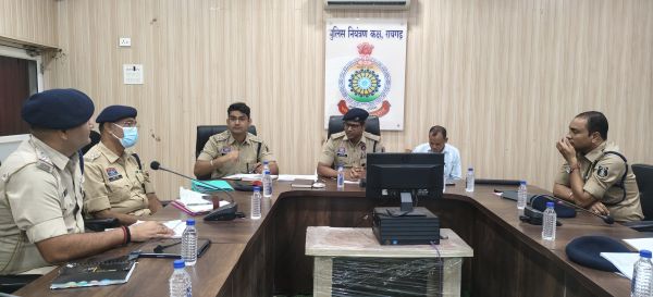 रायगढ़ में क्राइम मीटिंग: लंबित गंभीर अपराधों के जल्द निराकरण के निर्देश, सामान्य मामलों को 60 दिन में निपटाने पर जोर
