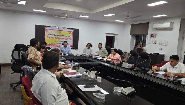 टीबी मुक्त भारत अभियान को गति देने जिला स्तरीय समिति की बैठक आयोजित ,घरघोड़ा विकासखण्ड को 2 अक्टूबर तक क्षय मुक्त घोषित करने की दिशा में बनाई गई कार्ययोजना