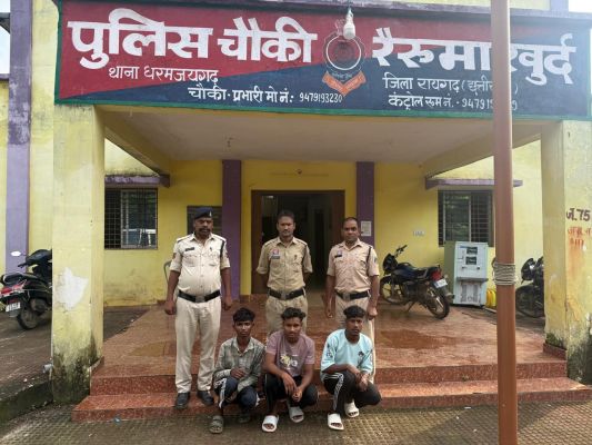 रथ मेला में पुरानी रंजिश का खूनी खेल! 17 वर्षीय किशोर पर लात-घूंसों से हमला, स्टील के कड़े से सिर पर वार; रैरूमाखुर्द पुलिस ने 3 आरोपियों को दबोचा, जेल भेजे गए