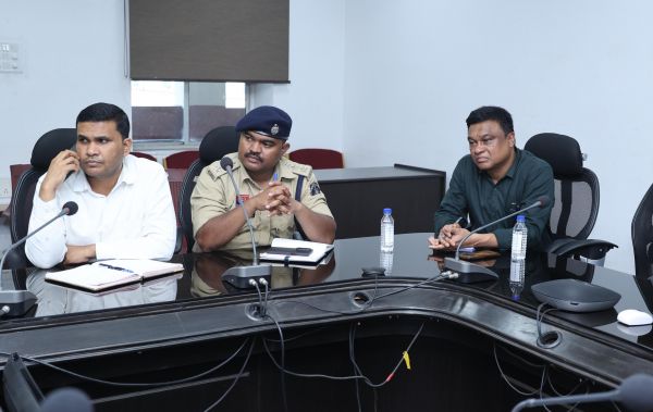 रायगढ़ में सौहार्दपूर्ण माहौल में मनेगा ईद-ए-मिलाद, प्रशासन ने समाज प्रमुखों से कानून व्यवस्था बनाए रखने में सहयोग मांगा
