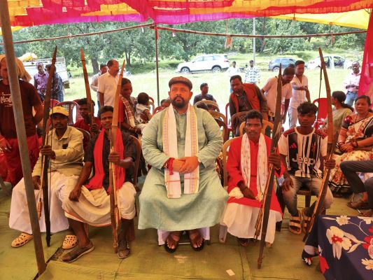 सुदूर वनांचल की कोरवा बस्ती में गूंजी प्रधानमंत्री मोदी के &lsquo;मन की बात&rsquo;, प्रबल प्रताप जूदेव ने ग्रामीणों संग सुना संवाद, बोले&mdash;जनजातीय समाज अब विकसित भारत के निर्माण का मजबूत भागीदार बन रहा
