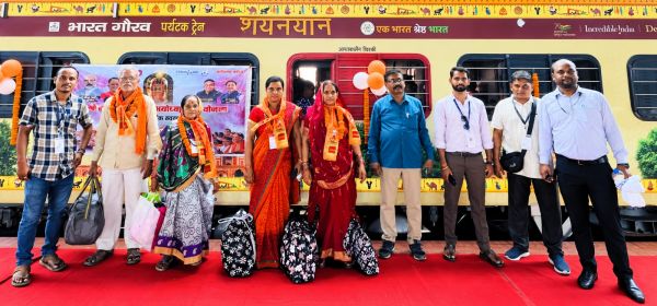 अयोध्या में श्री रामलला और काशी में बाबा विश्वनाथ के होंगे दर्शन, मुख्यमंत्री श्री विष्णुदेव साय की योजना के तहत 850 श्रद्धालु विशेष ट्रेन से रवाना