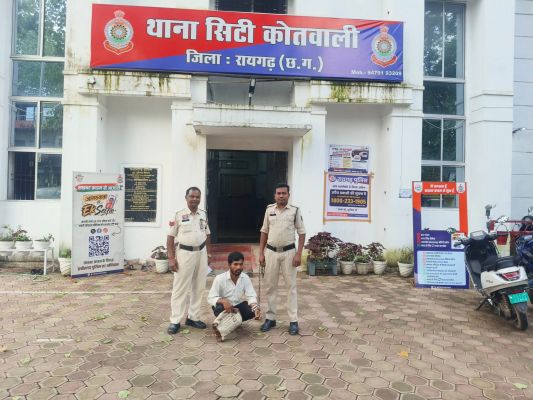 &ldquo;ऑपरेशन क्लीन हंट&rdquo; का बड़ा असर: चेक बाउंस के 15 मामलों में फरार स्थायी वारंटी सरोज बेहरा झारसुगुड़ा से गिरफ्तार, कोतवाली पुलिस ने घेराबंदी कर दबोचा, न्यायालय ने भेजा जेल