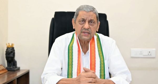 छत्तीसगढ़ में एसआईआर के दौरान फॉर्म-7 के बड़े पैमाने पर दुरुपयोग का आरोप, 24.99 लाख मतदाताओं की कमी पर पूर्व मंत्री मोहम्मद अकबर ने निर्वाचन आयोग से मांगा जवाब, बोले&mdash;फर्जी तरीके से नाम कटवाने वालों पर हो कार्रवाई
