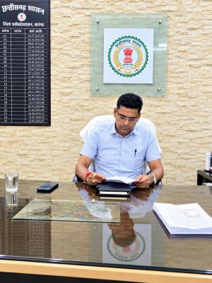 सारंगढ़ एसडीएम की जिम्मेदारी अब अपर कलेक्टर दशरथ सिंह राजपूत के हाथों में, तत्काल प्रभाव से संभाला कार्यभार