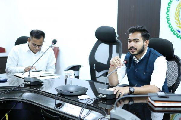 राज्योत्सव के रंग में रंगेगा रायगढ़, विकास प्रदर्शनी और सांस्कृतिक कार्यक्रम होंगे आकर्षण; चक्रवात के खतरे को देखते हुए राहत-बचाव की तैयारी तेज