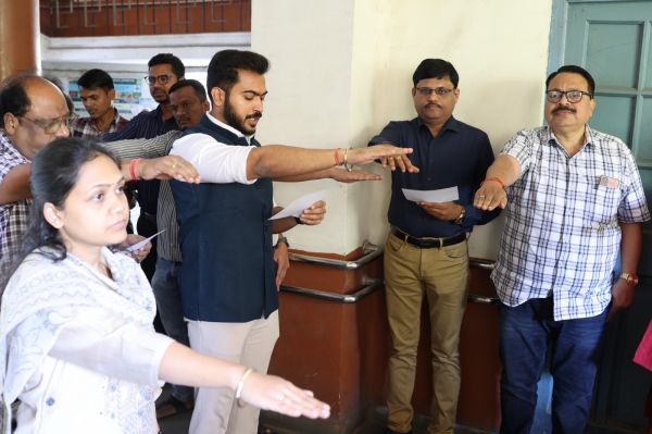 भ्रष्टाचार के खिलाफ एकजुटता का संकल्प, जिला पंचायत सीईओ अभिजीत बबन पठारे ने अधिकारियों-कर्मचारियों को दिलाई सत्यनिष्ठा की शपथ